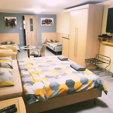 Goscinne Bialy Slon * רומיה