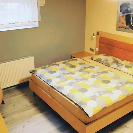 Goscinne Bialy Slon ルミア