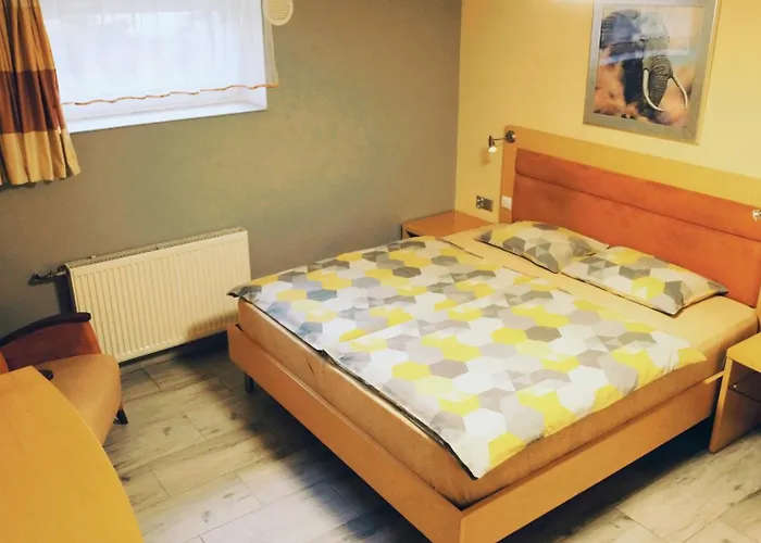 Goscinne Bialy Slon روميا